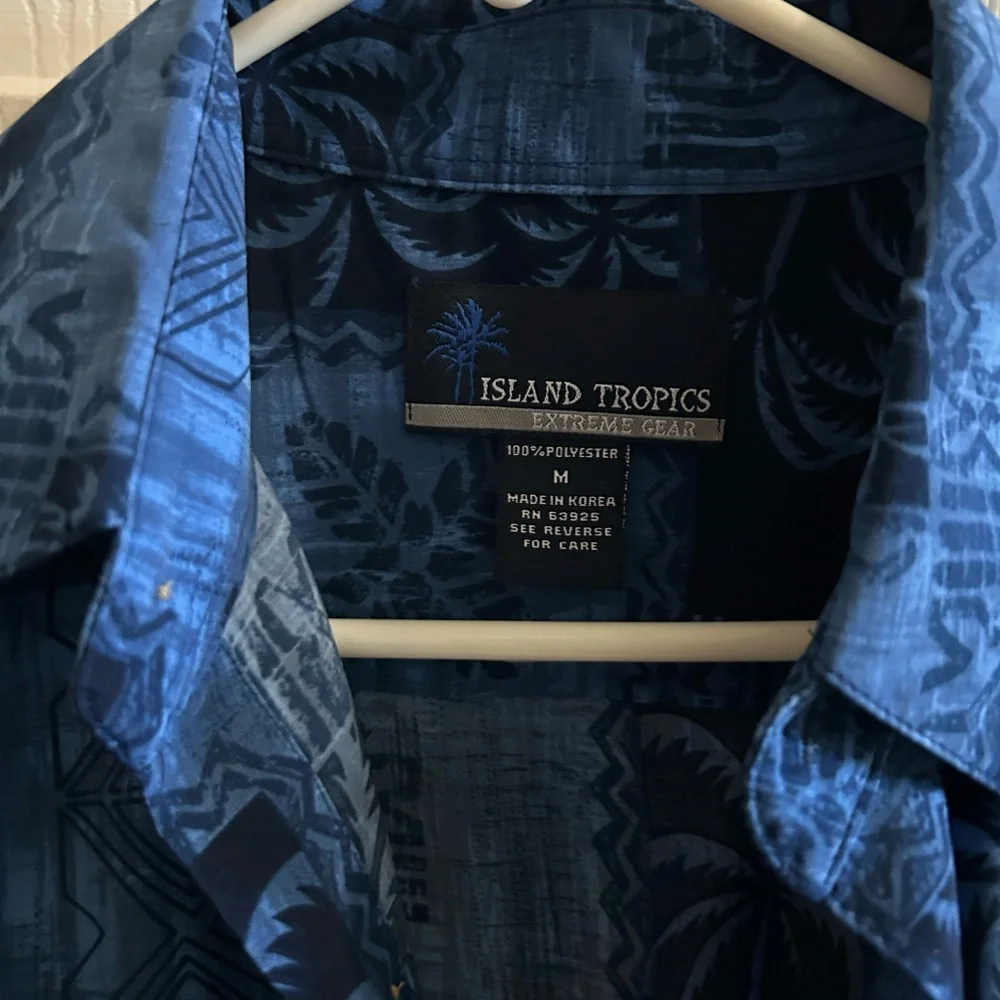 Blue Palm Tree Casual Button Down Shirt - Picture 3 of 4